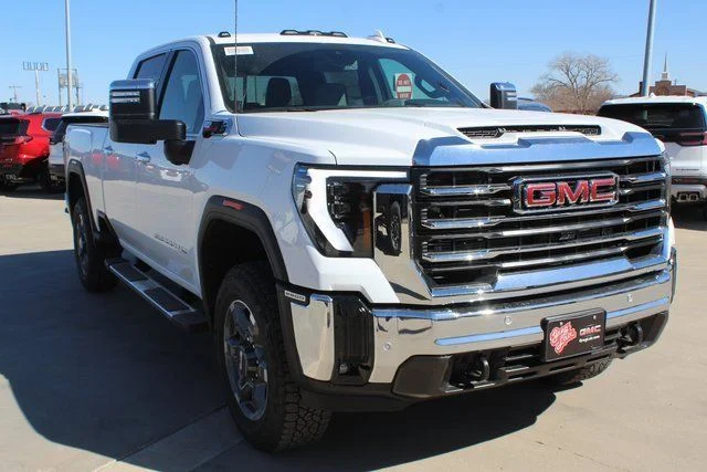 New 2026 White GMC SLT image 6