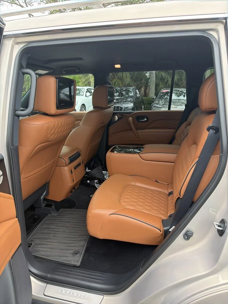 Used 2023 Beige INFINITI Sensory image 6