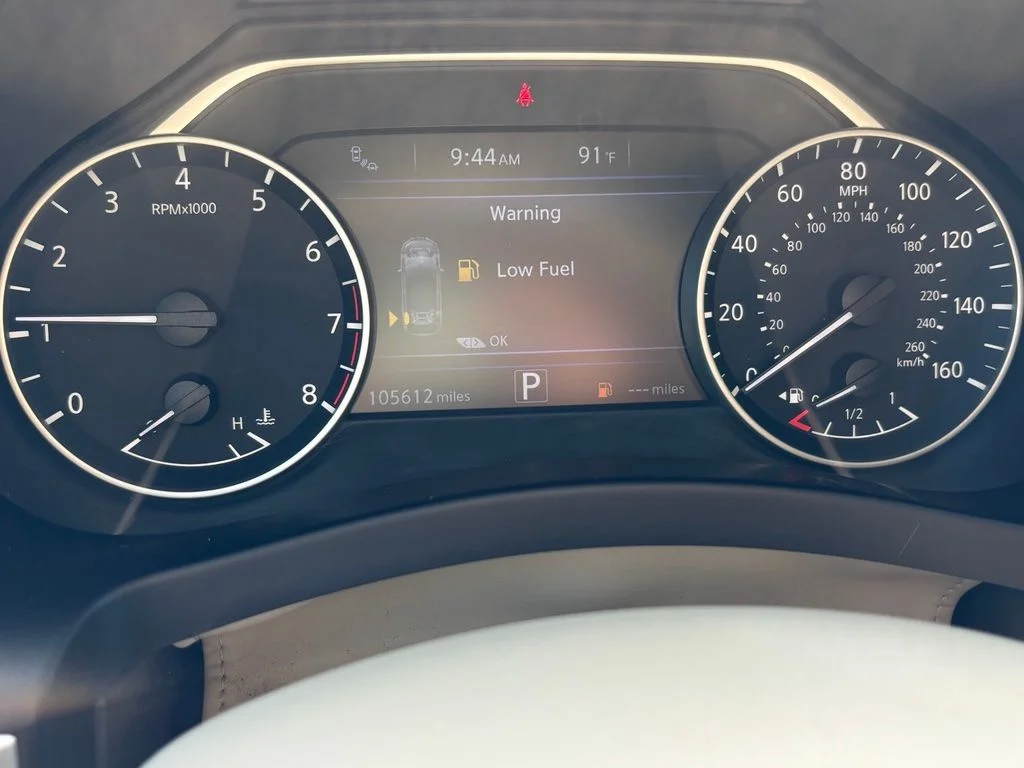 Used 2015 Red Nissan Platinum image 6