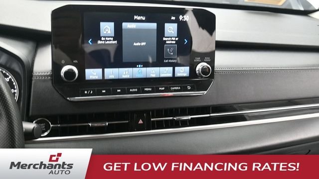 Used 2024 White Mitsubishi SE image 19
