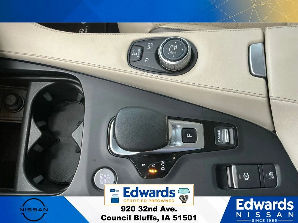 Used 2021 White INFINITI Sensory image 34