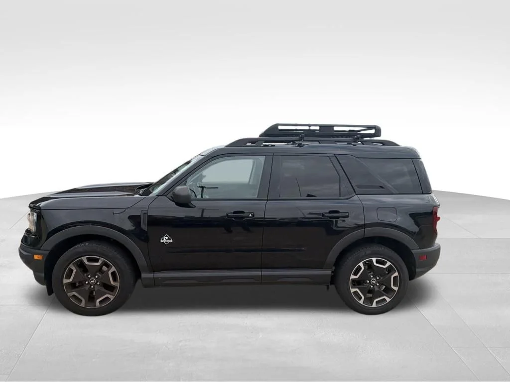 Used 2022 Black Ford Outer Banks image 2