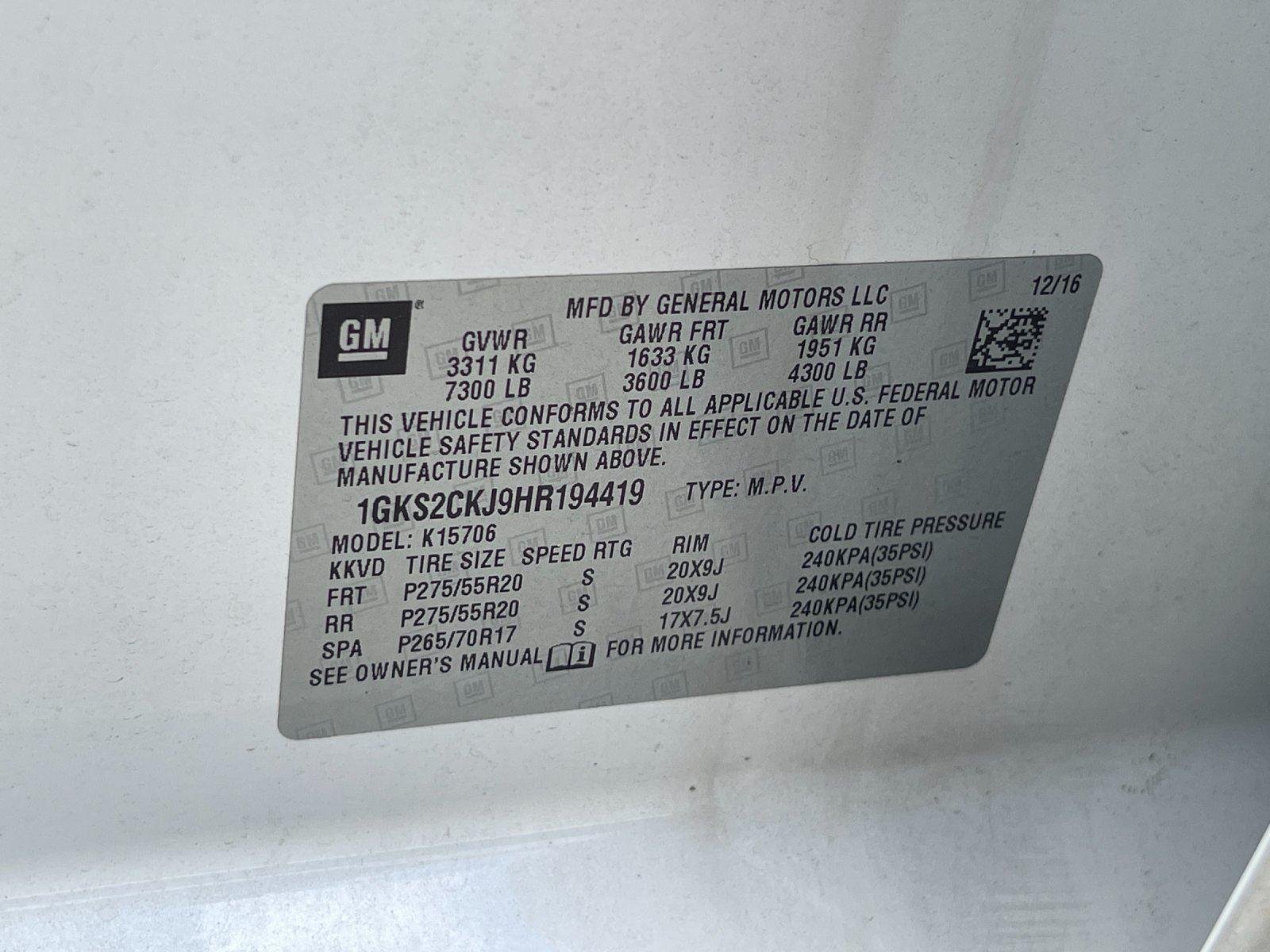 Used 2017 White Frost Tricoat GMC Denali image 12