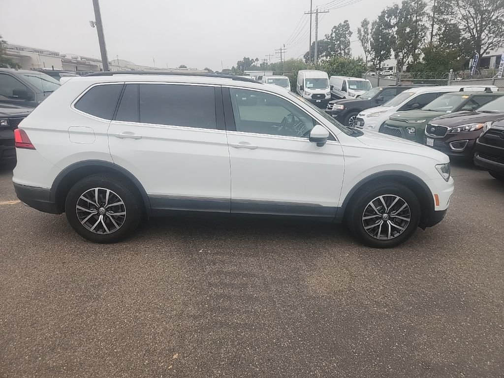 Used 2018 White Volkswagen 2.0T SE image 17