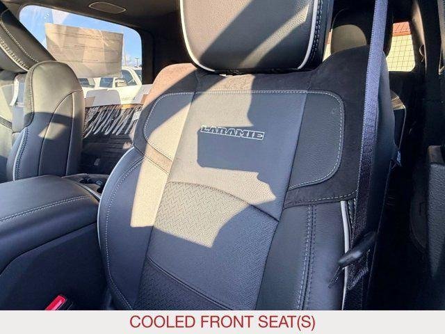 2026 RAM 3500 Laramie - Photo 18