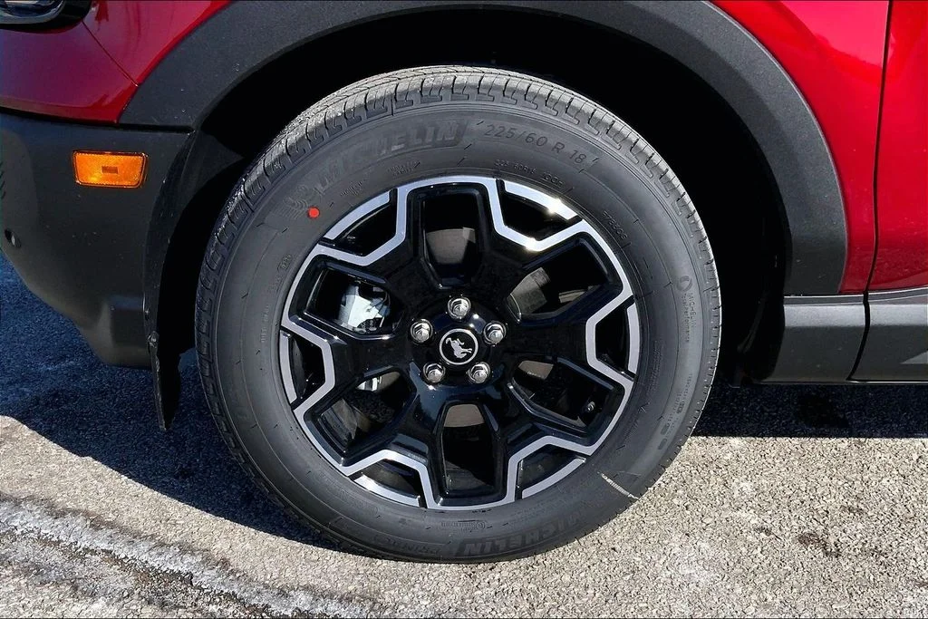 New 2026 Ruby Red Metallic Tinted Clearcoat Ford Outer Banks image 12