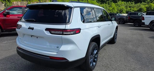 New 2026 White/off-white Jeep Limited image 11
