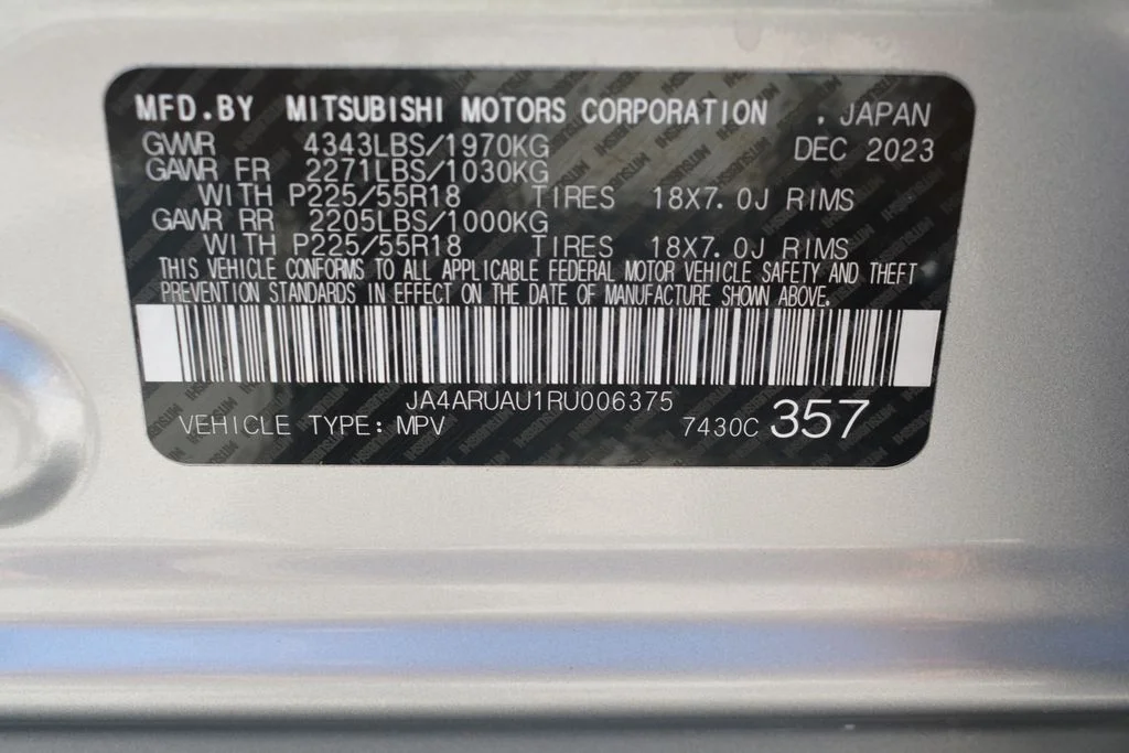 Used 2024 Silver Mitsubishi 2.0 ES image 23