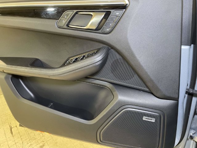 Used 2019 Silver Porsche S image 35