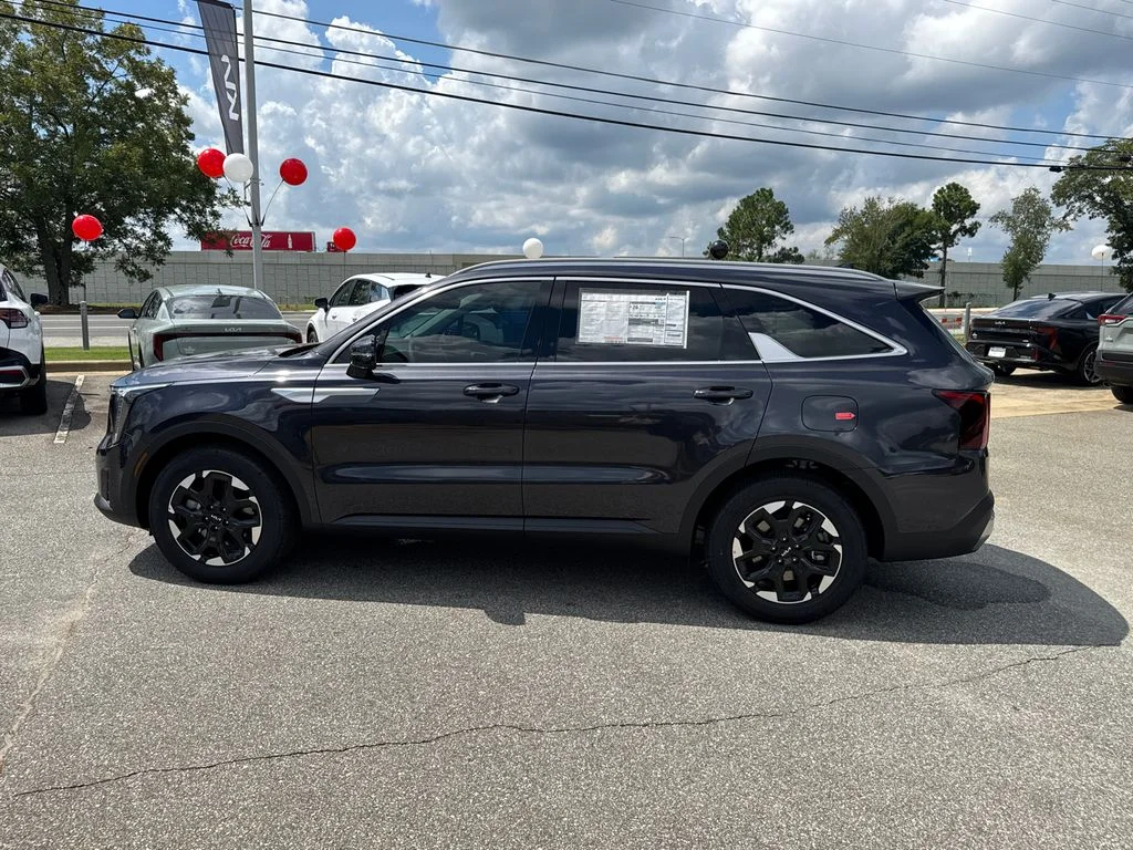 2025 Kia Sorento S - Photo 6