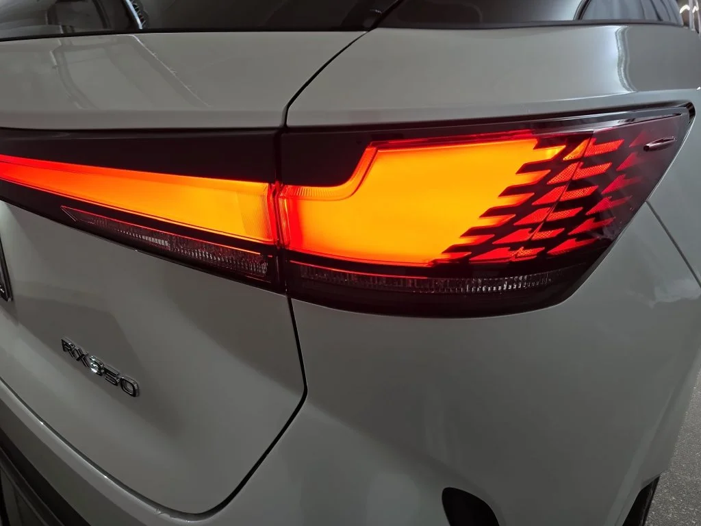 New 2026 Eminent White Pearl Lexus PREMIUM PLUS image 31