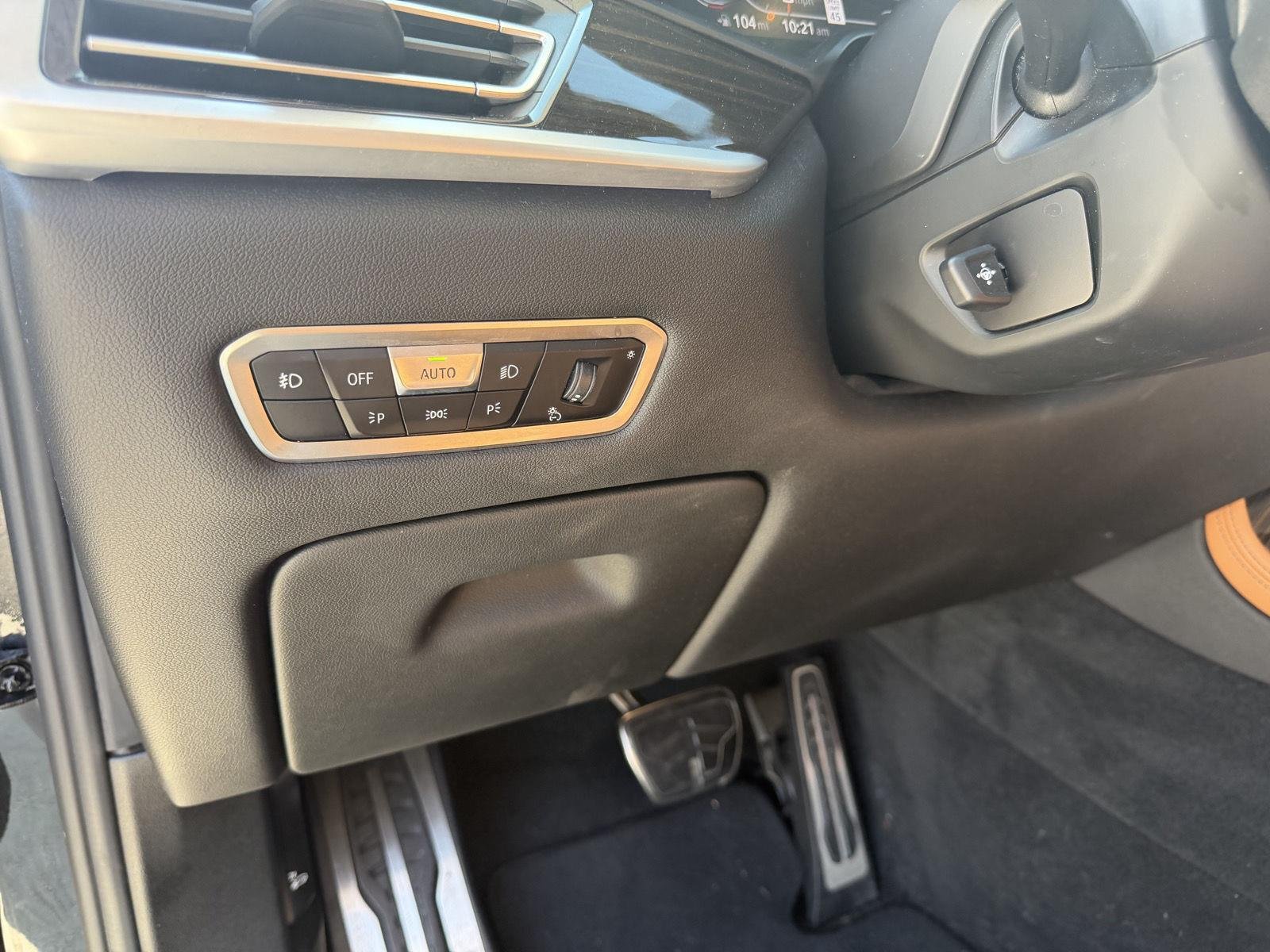 Used 2021 Black Sapphire Metallic BMW M50i image 7