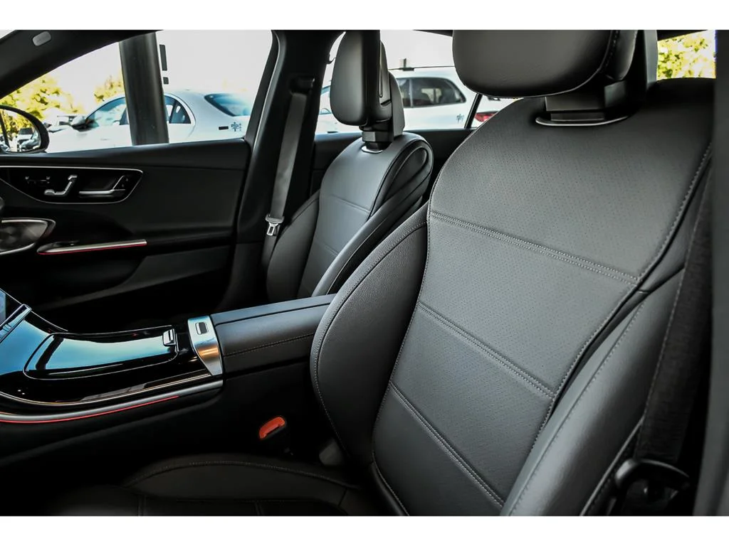 2025 Mercedes-Benz C-Class Sedan C 300 - Photo 12
