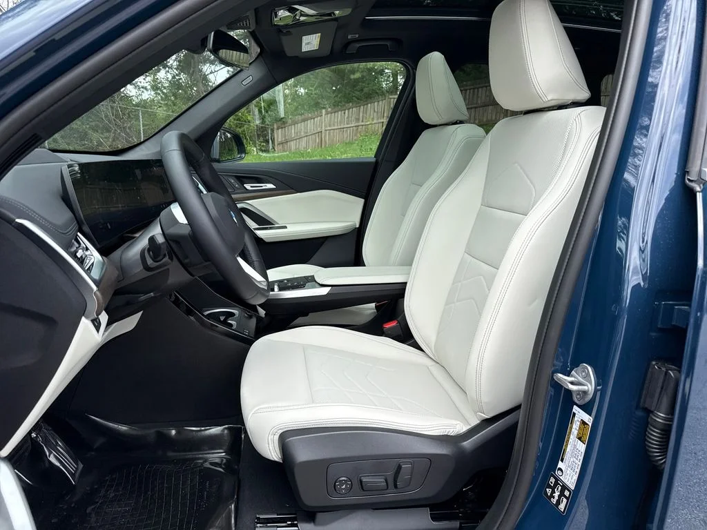 New 2026 Blue BMW xDrive28i image 10
