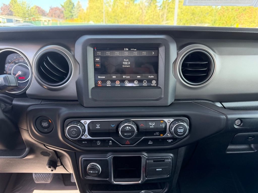 Used 2022 Bright White Clearcoat Jeep Unlimited Sport image 21