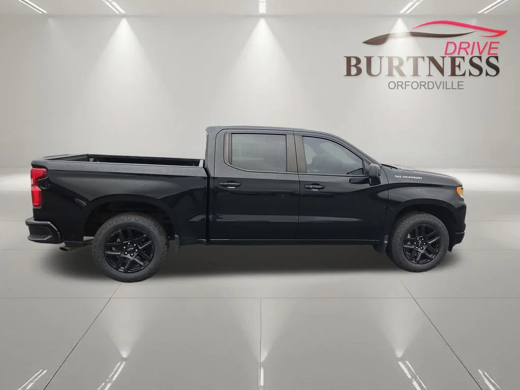 Certified Used 2022 Black Chevrolet RST image 9