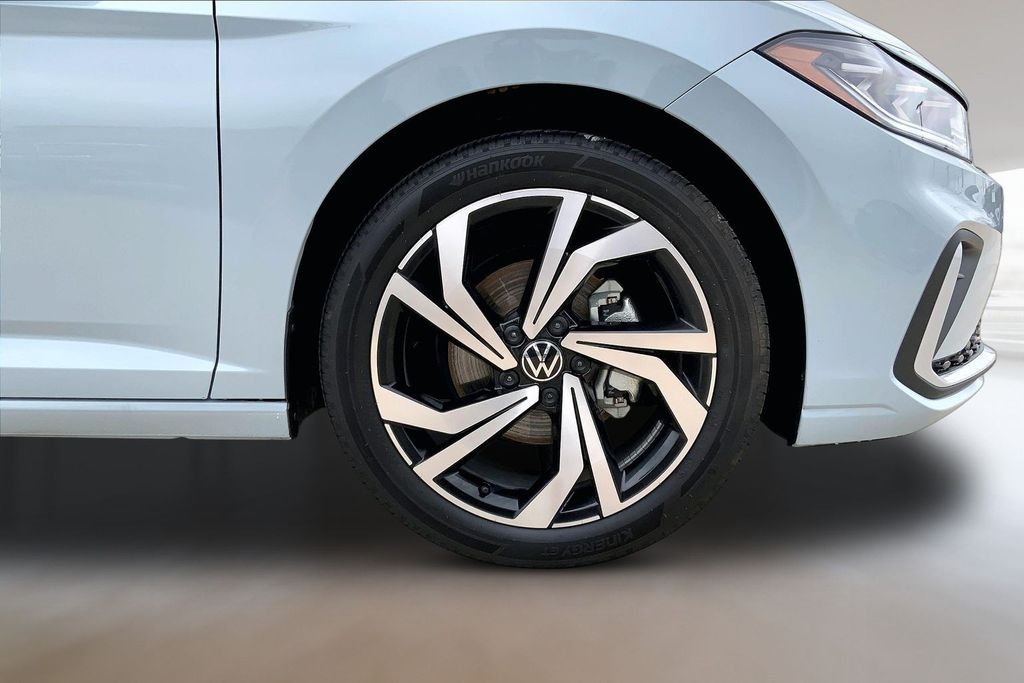 Used 2026 Monument Gray Volkswagen 1.5T SEL image 9