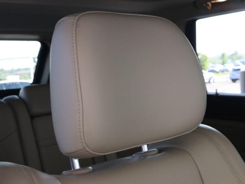 Used 2011 Gray Jeep Limited image 46