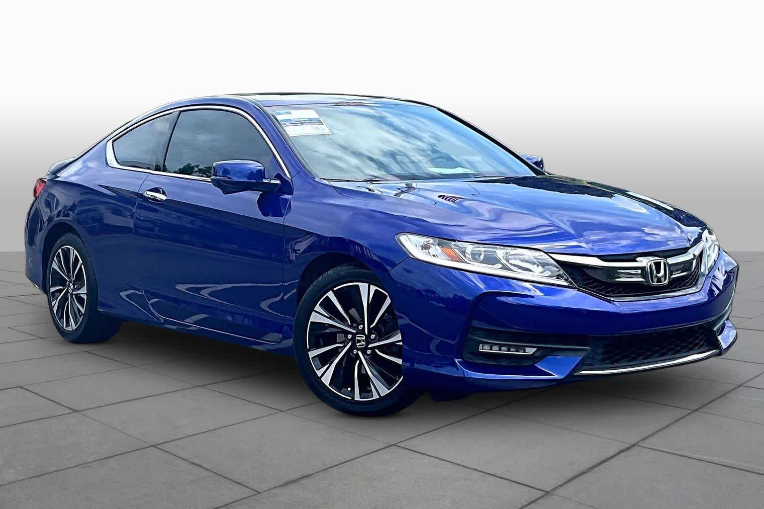 Used 2017 Deep Blue Opal Metallic Honda EX-L image 3