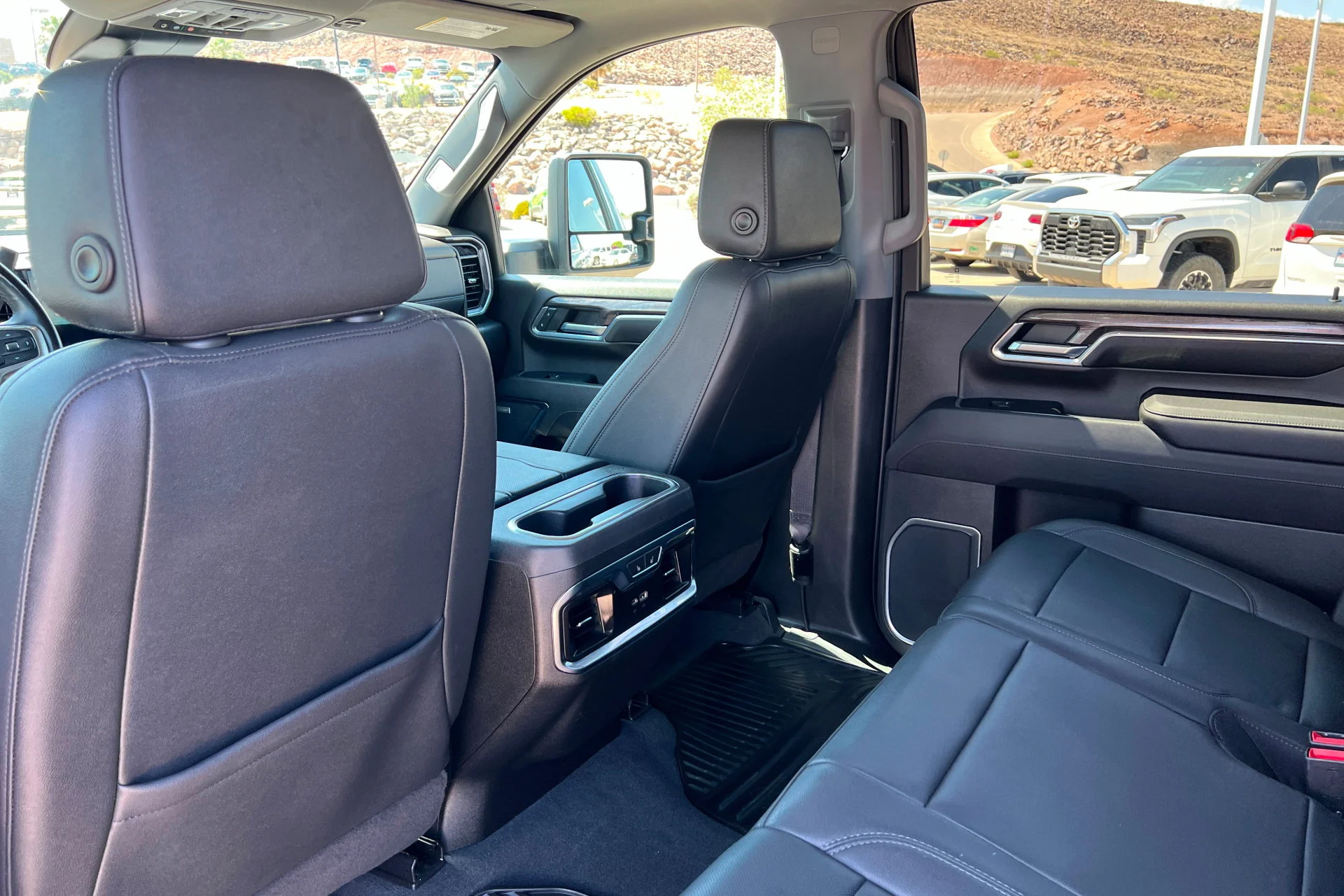 2024 Chevrolet Silverado 3500HD LTZ - Photo 20