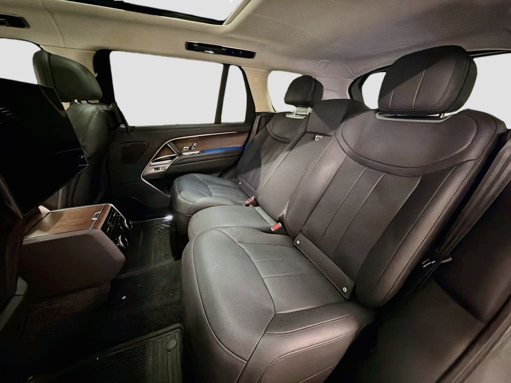 Used 2023 Carpathian Grey Premium Metallic Land Rover Autobiography image 25