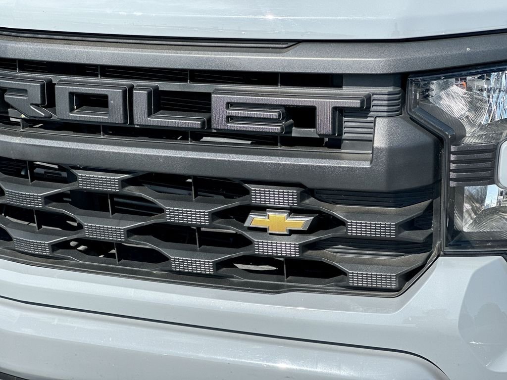 Used 2024 Gray Chevrolet Custom image 14