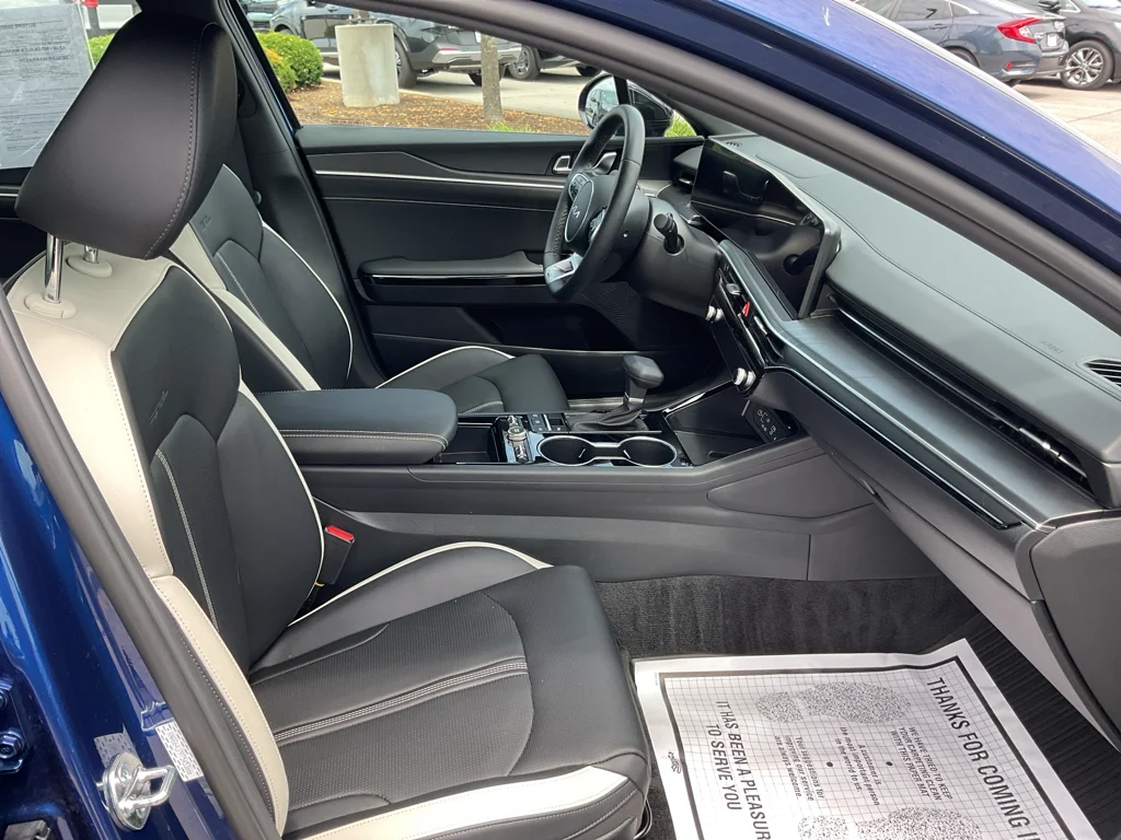 Used 2026 Yacht Blue Kia GT-Line image 11