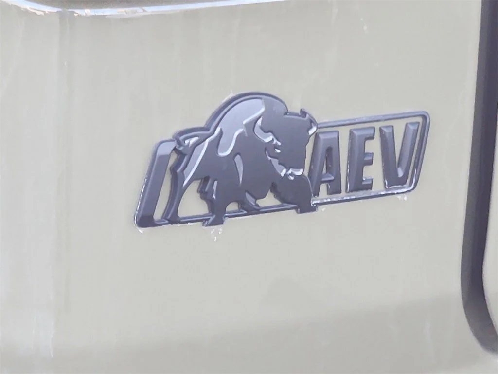 2025 Jeep Wrangler 4-Door Rubicon - Photo 18