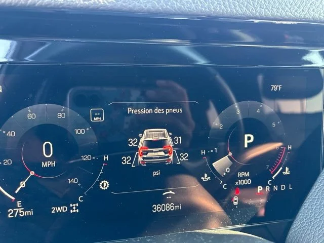 2025 GMC Yukon Denali - Photo 14
