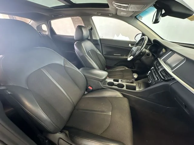 Used 2019 Black Kia S image 27