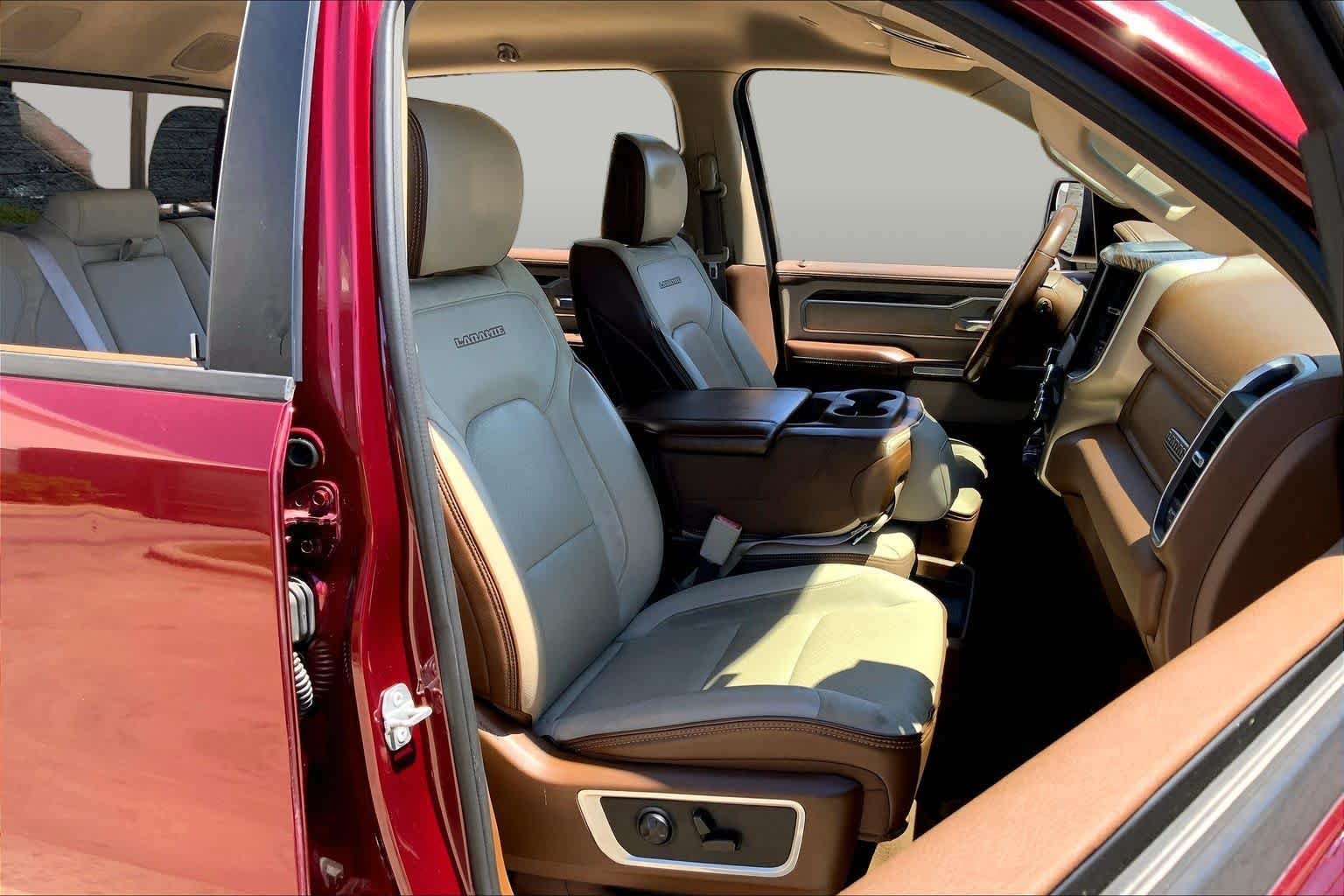 Used 2019 Delmonico Red Pearlcoat Ram Laramie image 9