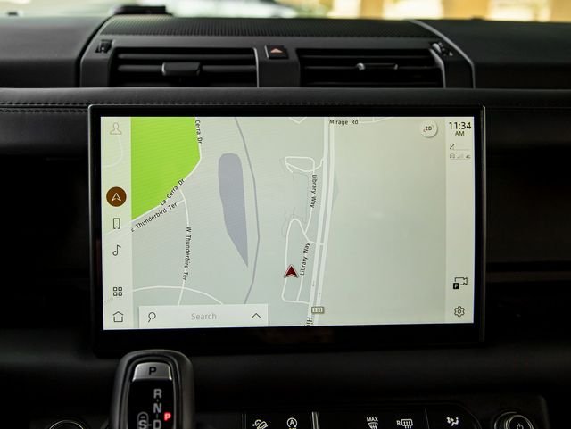 New 2025 Tasman Blue Land Rover S image 18