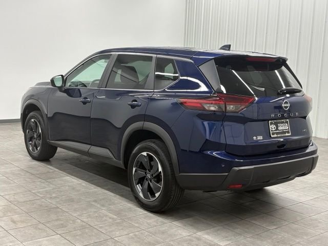 Used 2025 Blue Nissan SV image 4