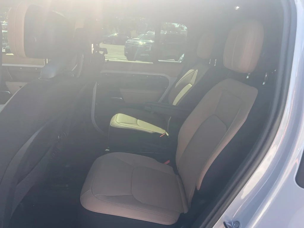 Used 2026 White Land Rover X image 12