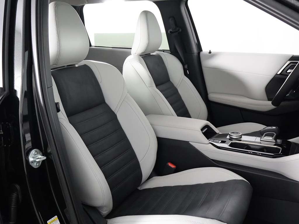 2025 Mitsubishi Outlander SE - Photo 33