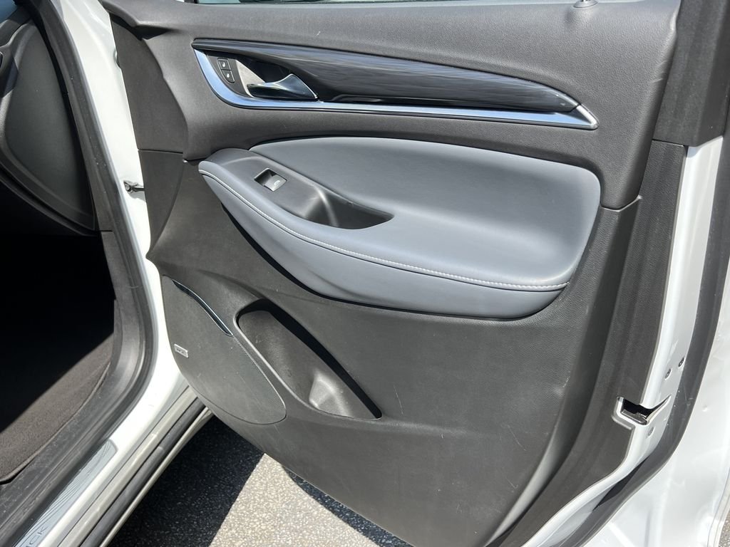 Used 2024 White Buick Premium Group image 12