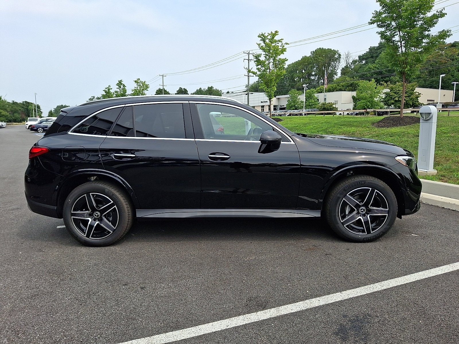 New 2027 Black Mercedes-Benz GLC 300 image 28