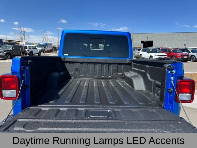 New 2026 Hydro Blue Pearl-Coat Exterior Paint Jeep Sahara image 23