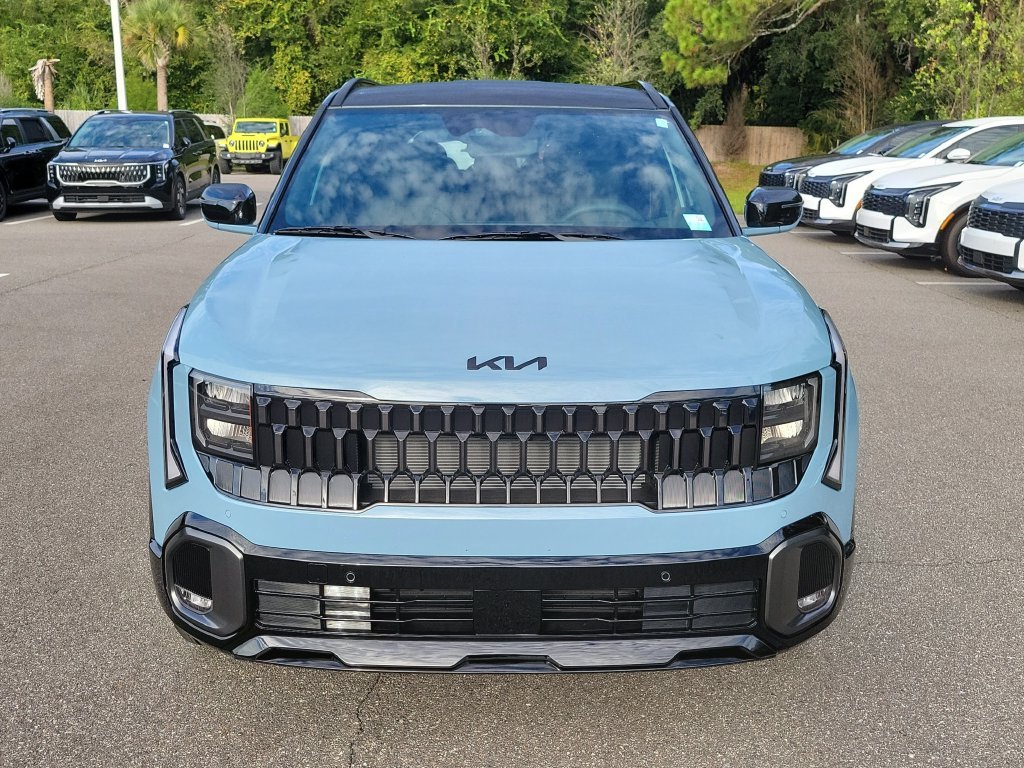 New 2027 Frost Blue / Black Roof Kia X-Line S image 2
