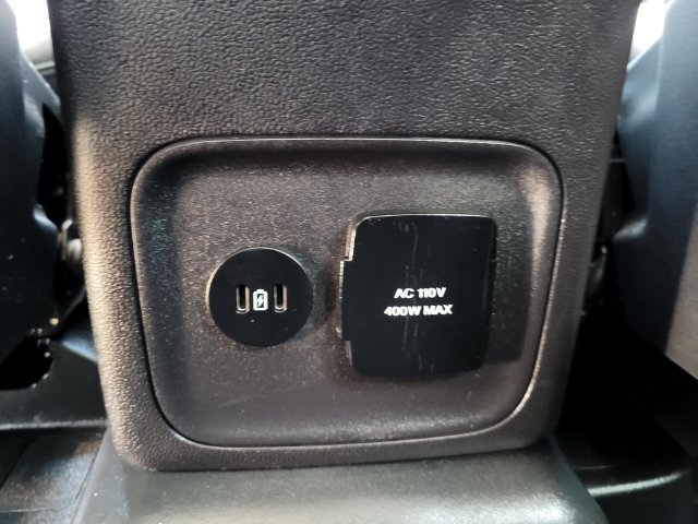 Used 2025 Gray Ford Badlands image 13