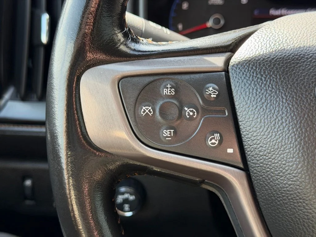 Used 2021 White GMC AT4 w/Leather image 17