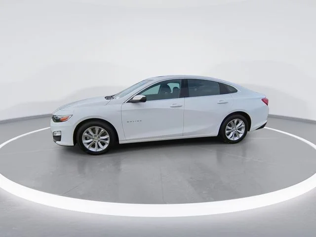 Used 2024 White Chevrolet LT image 4