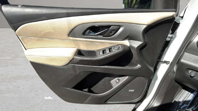 Used 2023 White Chevrolet LT Leather image 17