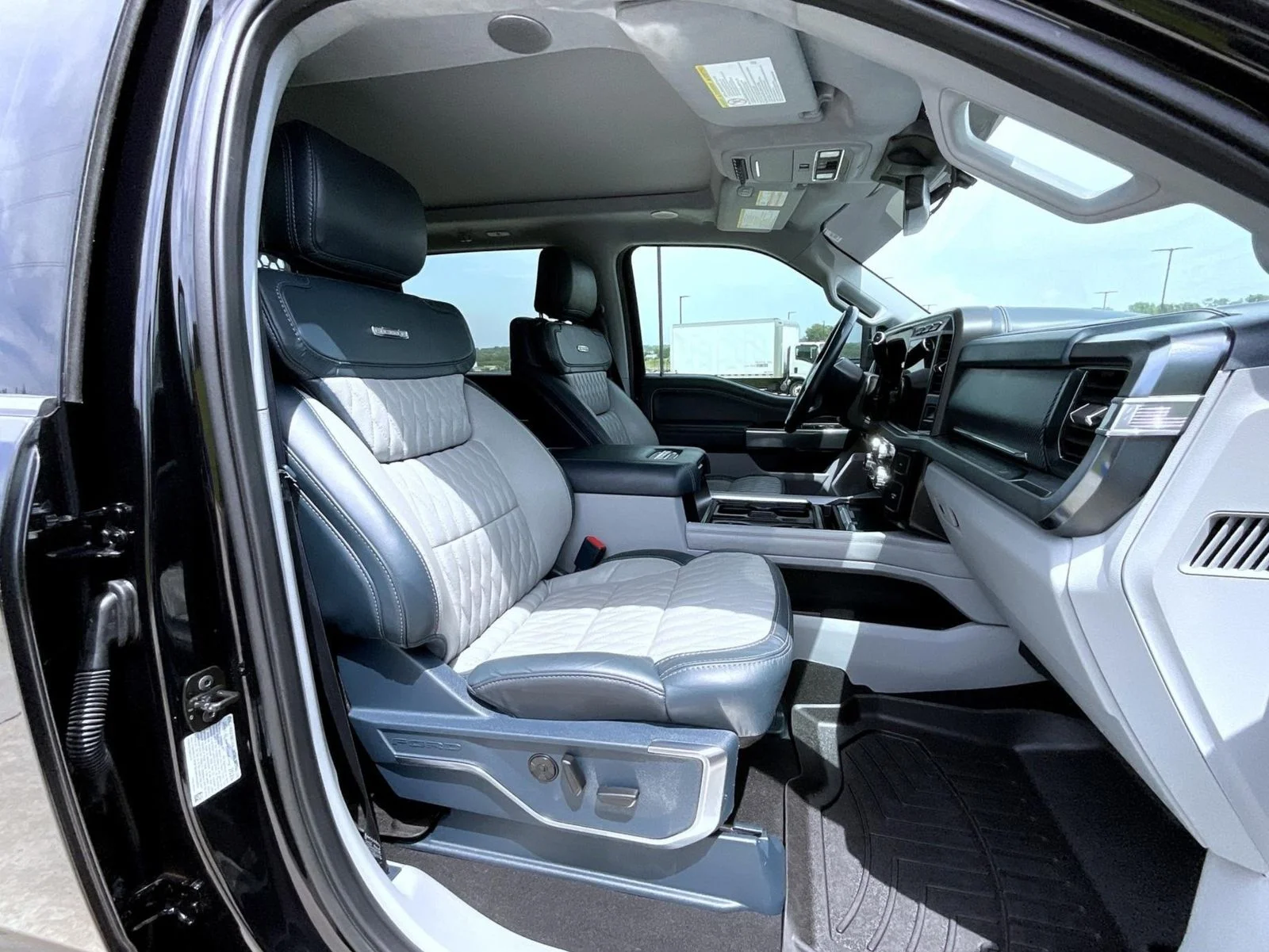 Used 2024 Black Ford Limited image 16