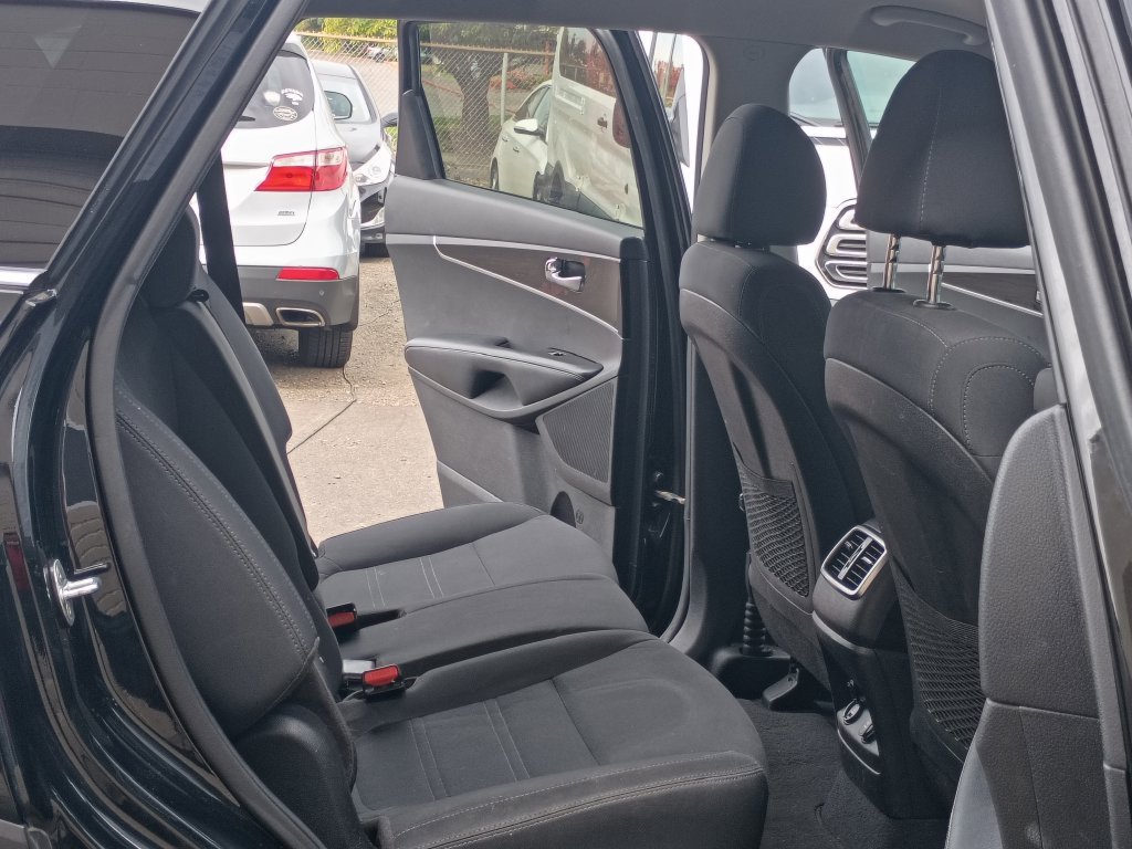 Used 2020 Black Kia LX image 18