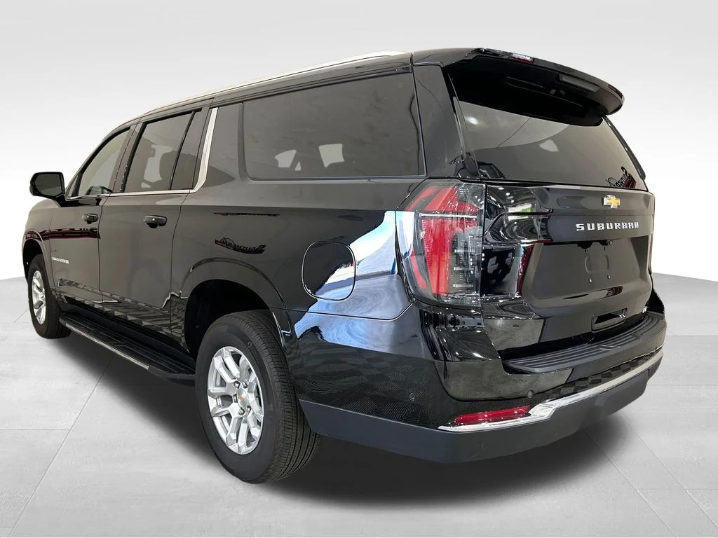 Used 2025 Black Chevrolet LT image 3