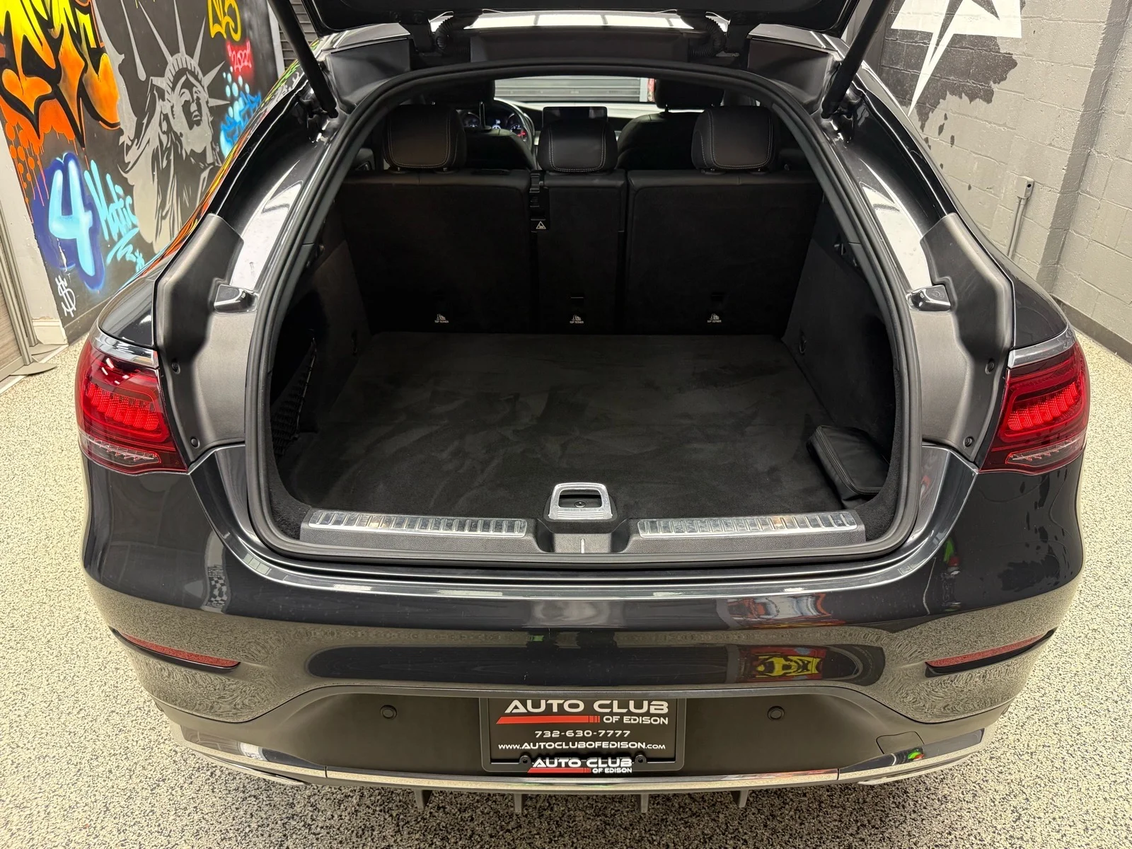 Used 2020 Graphite Grey Metallic (831) Mercedes-Benz GLC 300 4MATIC®  4DOOR COUPE image 31