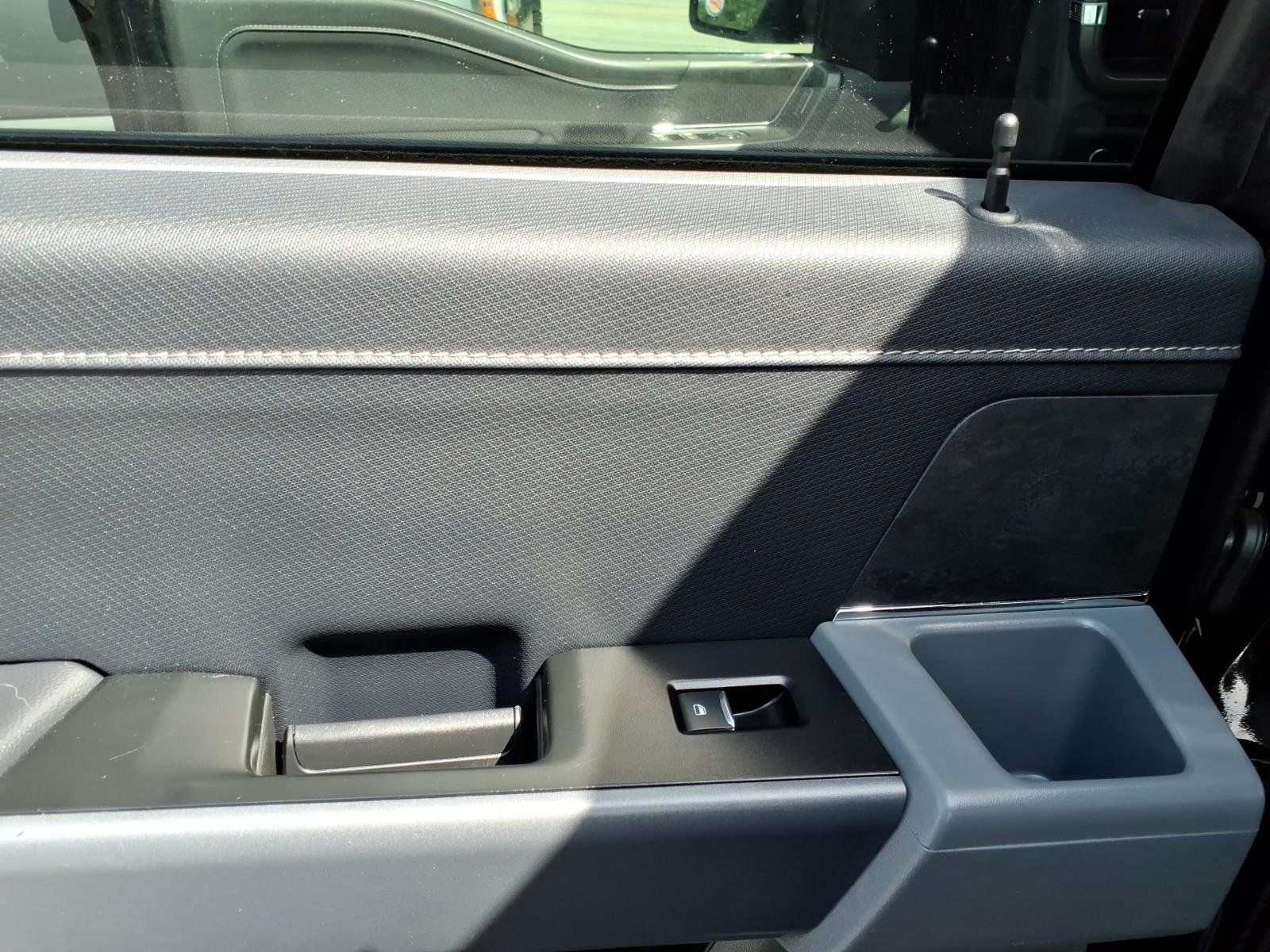 Used 2025 Black Metallic Ford XLT image 11