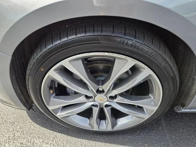 Used 2024 Sterling Gray Metallic Chevrolet 2LT image 26