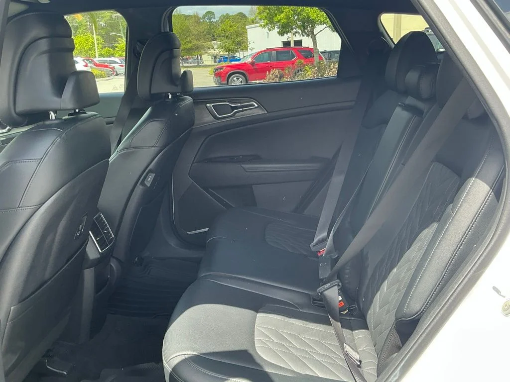 Used 2023 White Kia X-Line image 24